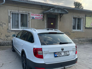 Skoda Superb foto 3