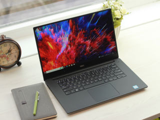 Dell Precision 5520 IPS (Core i5 7300HQ/8Gb DDR4/256Gb NVMe SSD/Nvidia Quadro M1200/15.6" FHD IPS)