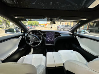 Tesla Model S foto 10