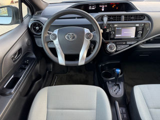 Toyota Prius c foto 7