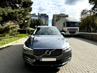 Volvo XC60 foto 1