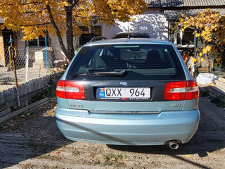 Volvo V40 foto 2