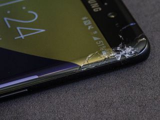 Samsung Galaxy S 8 (G950) Треснул экран – на ремонт отдавай нам! foto 1