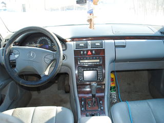 Mercedes E Class foto 4