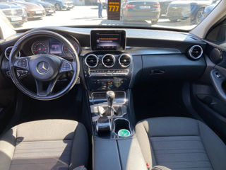 Mercedes C-Class foto 9