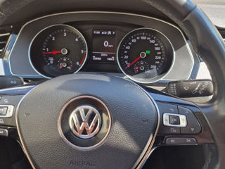 Volkswagen Passat foto 2