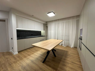 Apartament cu 3 camere, 102 m², Ciocana, Chișinău foto 4