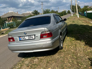 BMW 5 Series foto 7