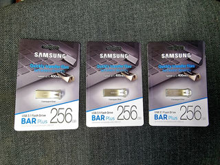 Noi.Noi.Noi. USB. SD. Micro SD Card 256Gb.128Gb.64Gb. Originale. Sigilate.