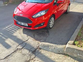 Ford Fiesta foto 2