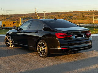 BMW 7 Series foto 2