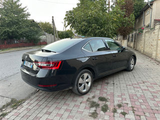 Skoda Superb foto 6