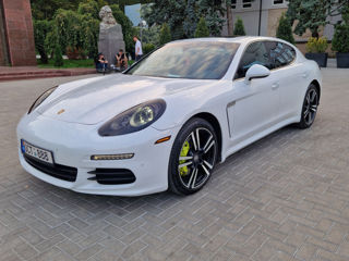 Porsche Panamera foto 1