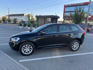 Volvo XC60 foto 2