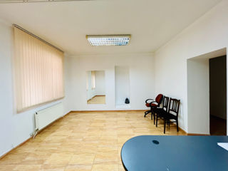 Сдаются кабинеты в офисе -130m2, в центре, Sciusev-Bodoni, рядом с Российским консульством.
