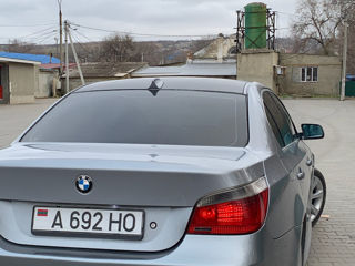 BMW 5 Series foto 4