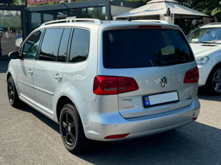 Volkswagen Touran foto 7