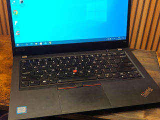 Thinkpad T490 - i5 8-gen, 16gb ram, 256 gb ssd, 14 inch fullhd foto 4