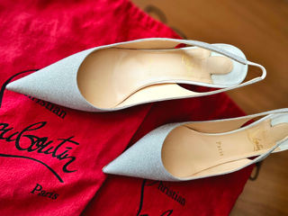 Pantofi Christian Louboutin foto 1
