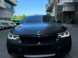 BMW 5 Series foto 2