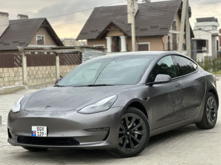 Tesla Model 3 foto 3