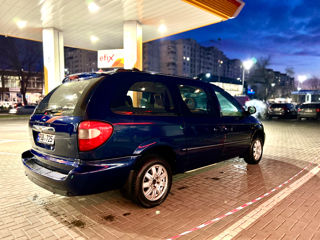 Chrysler Grand Voyager foto 9