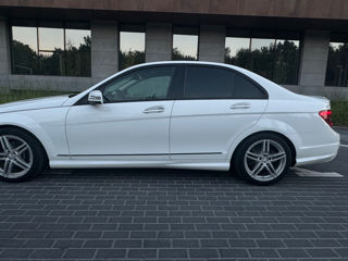 Mercedes C-Class foto 3