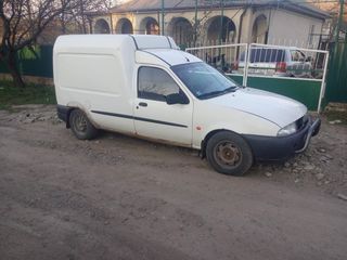 Ford Courier foto 2