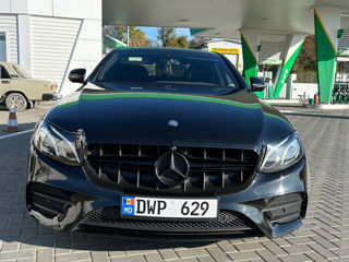 Mercedes E-Class foto 2