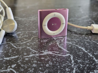 Se vinde Apple iPod Shuffle 4th Generation (A1373) 2GB roz foto 5