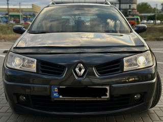 Renault Megane foto 2