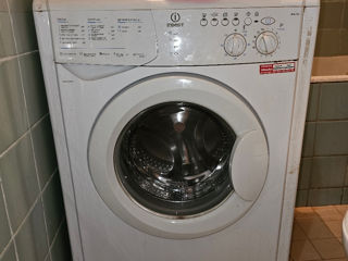 Indesit 5 kg, lucrează bine