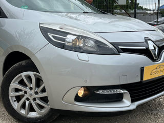 Renault Grand Scenic foto 2