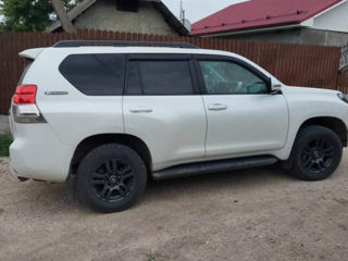 Toyota Land Cruiser Prado foto 3