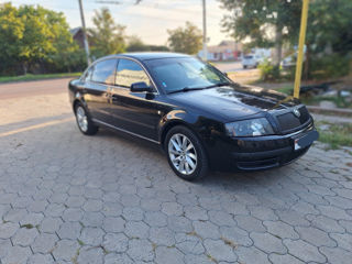 Skoda Superb foto 1