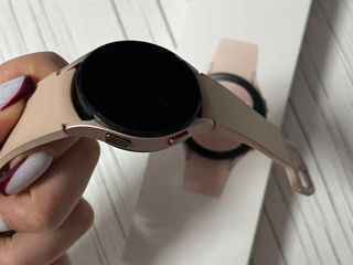 Vând Samsung Galaxy Watch 4 foto 2