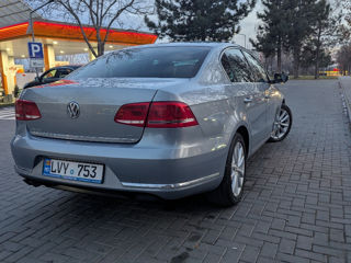 Volkswagen Passat foto 3