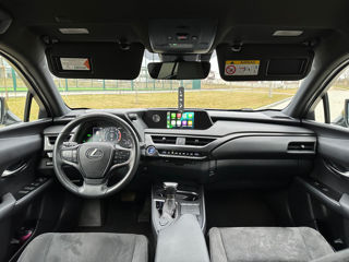 Lexus UX foto 8