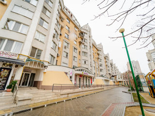 Apartament cu 2 camere, 82 m², Râșcani, Chișinău