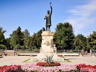 Русский гид в Кишинёве, Молдова, экскурсии, транспорт, ежедневно
