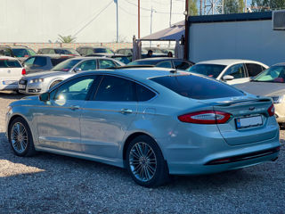 Ford Fusion foto 9