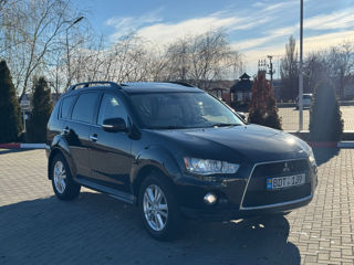 Mitsubishi Outlander foto 3