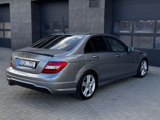 Mercedes C-Class foto 6