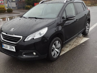 Peugeot 2008 foto 2