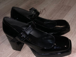 Pantofi francezi de damă,mărimea 39
