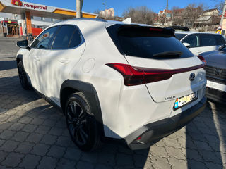 Lexus UX foto 4