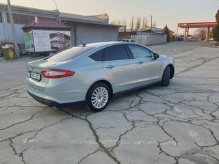 Ford Fusion foto 3