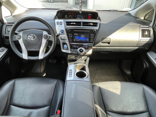 Toyota Prius + foto 10