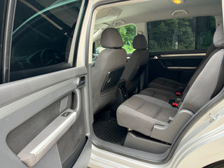 Volkswagen Touran фото 8