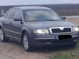 Skoda Superb foto 1